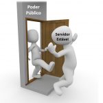 Imagem servidor sendo expulso do poder público